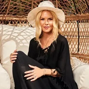RACHEL ZOE COLLECTION Foldable Riviera Hat Rachel Zoe Curateur Riviera Floppy Packable Sun Hat Woven  main image 4